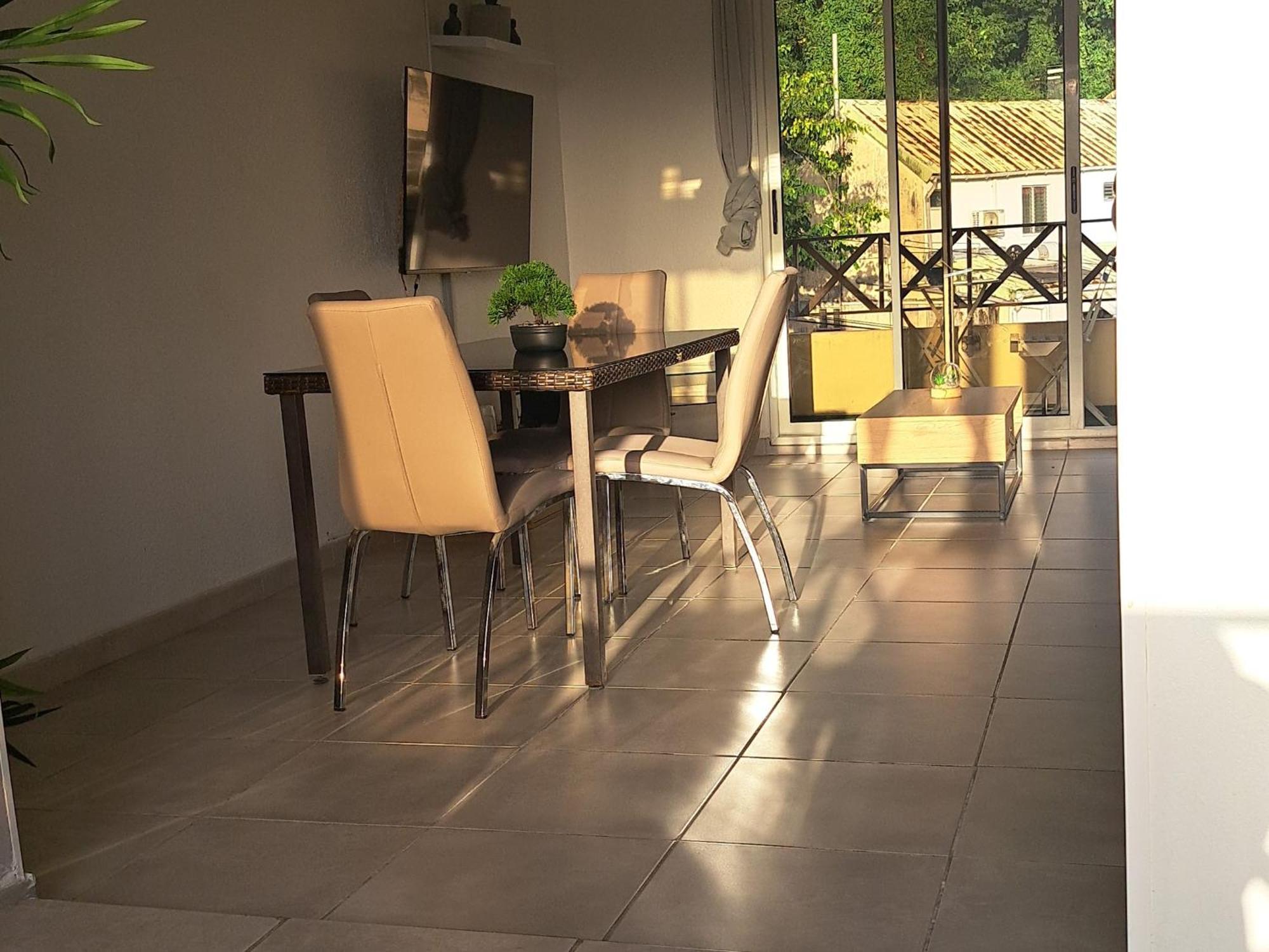Super Appartement T3 Proche De Tout Sans Vis-A-Vis Fort-de-France Exterior foto